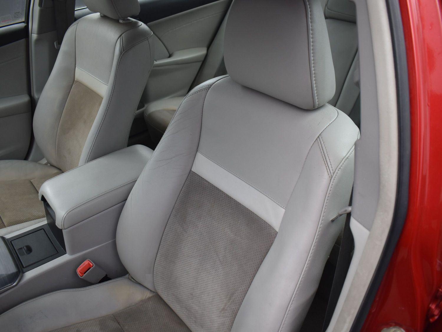 Used 2014 Toyota Camry Hybrid XLE Sedan for sale in Grand Island NE