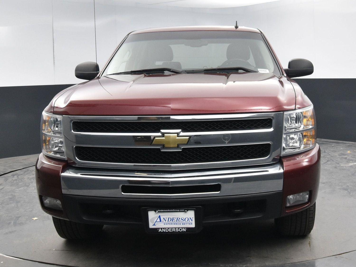 Used 2009 Chevrolet Silverado 1500 LT Crew Cab Truck for sale in Grand Island NE