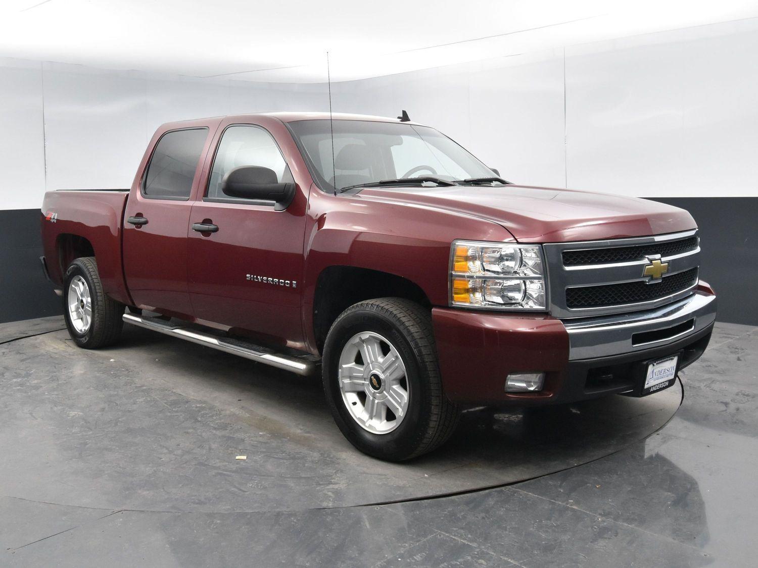 Used 2009 Chevrolet Silverado 1500 LT Crew Cab Truck for sale in Grand Island NE