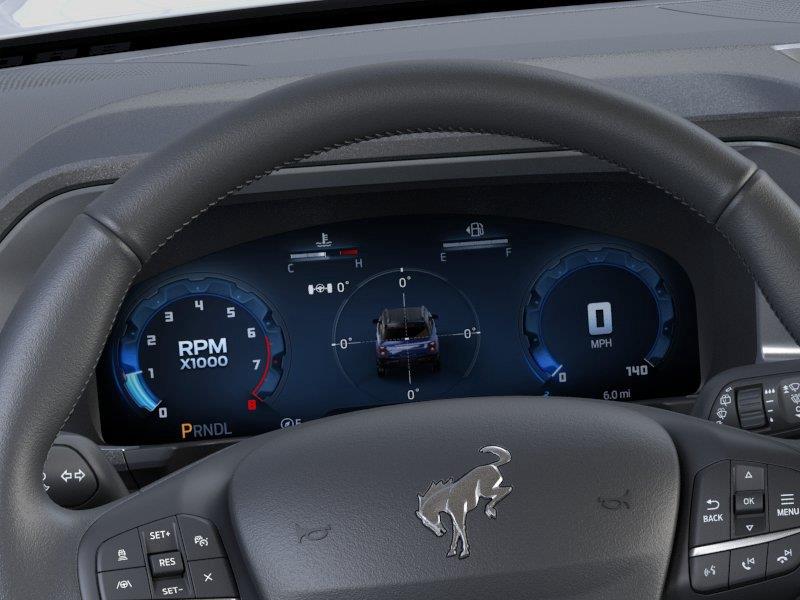 Vehicle photo 13