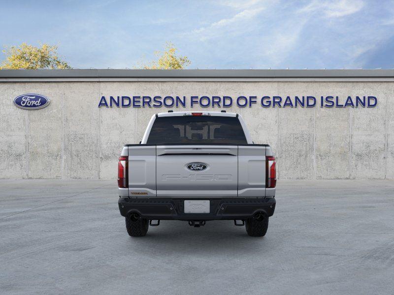 Vehicle photo 5