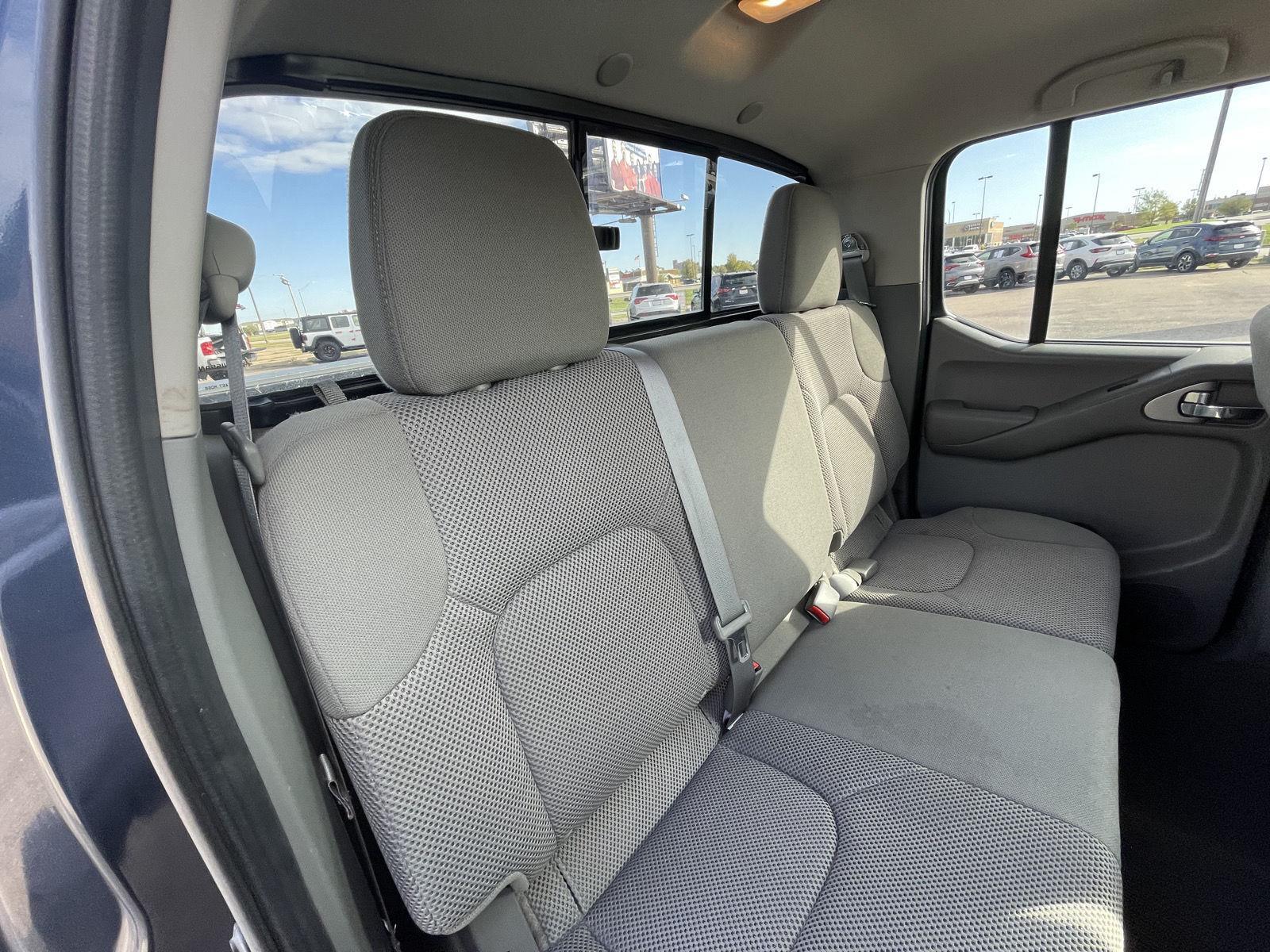 Used 2021 Nissan Frontier SV Crew Cab Truck for sale in Grand Island NE