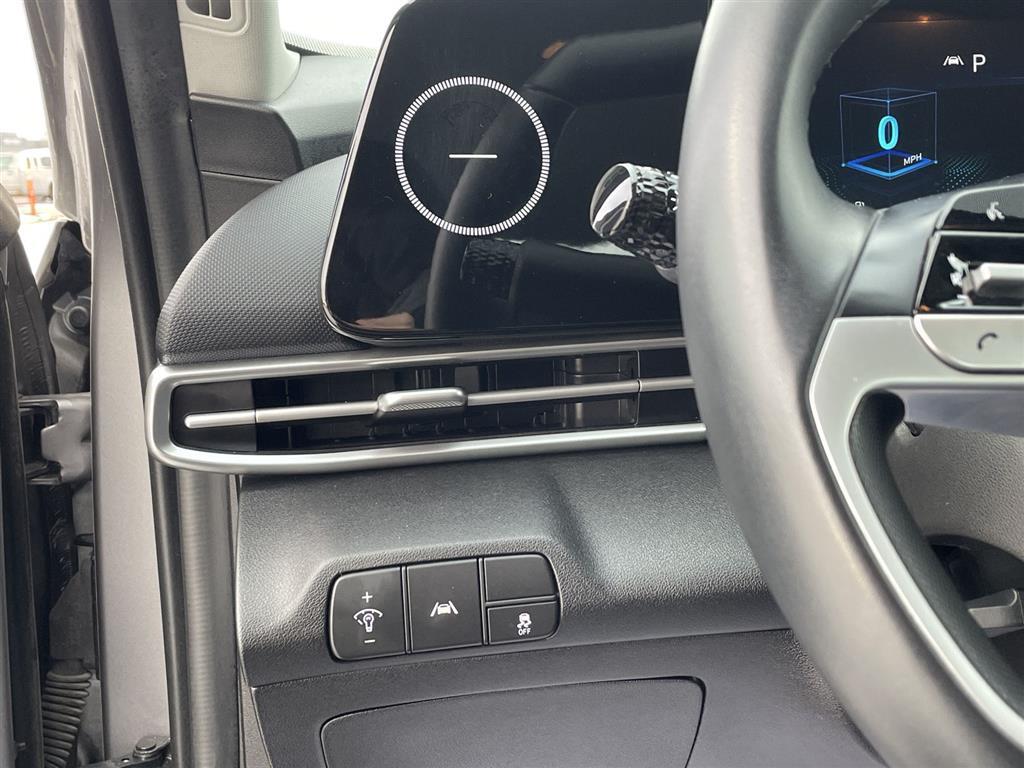 Pre-Owned 2023 Hyundai Elantra for sale in Grand Island NE