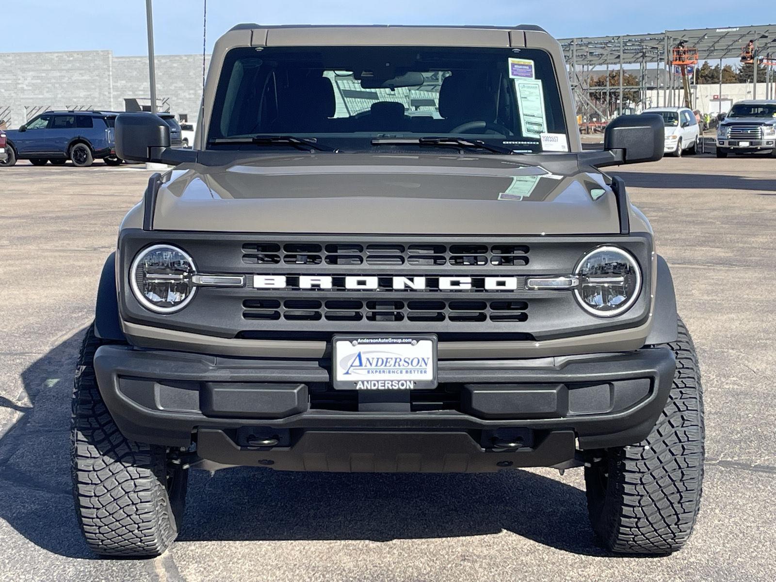 Vehicle photo 9