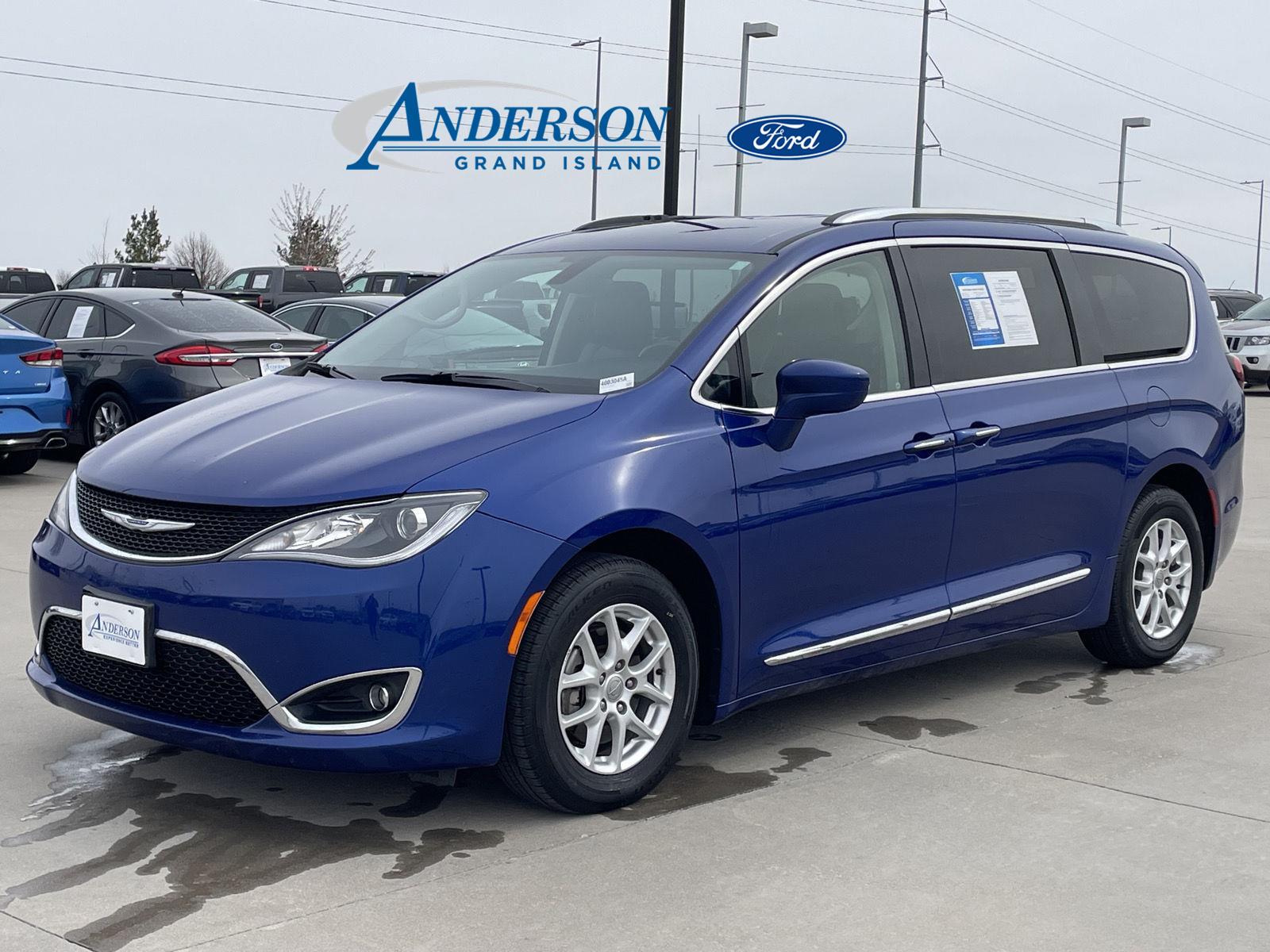 Used 2020 Chrysler Pacifica Touring L Minivans for sale in Grand Island NE