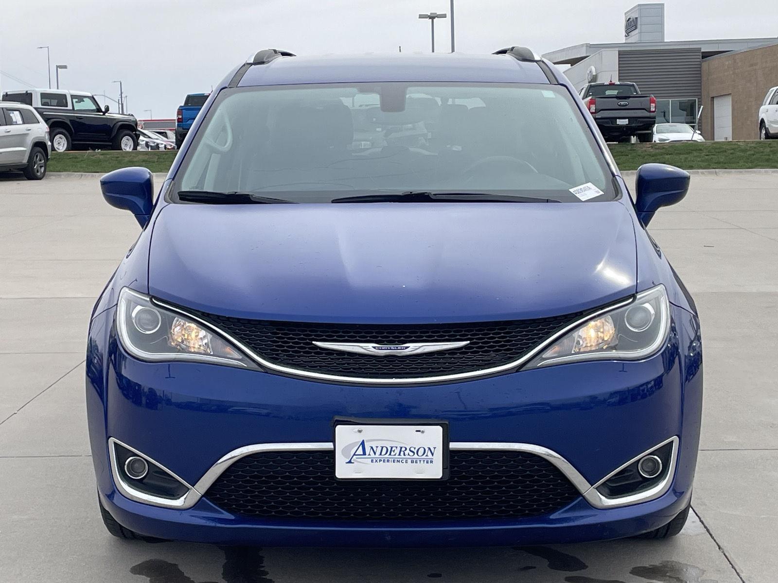 Used 2020 Chrysler Pacifica Touring L Minivans for sale in Grand Island NE