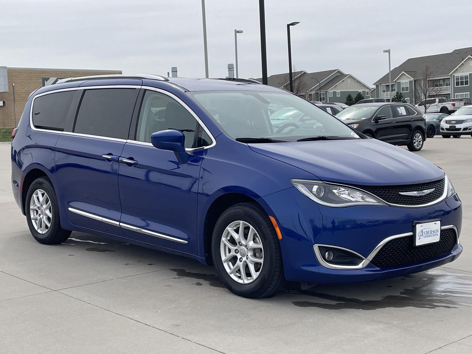 Used 2020 Chrysler Pacifica Touring L Minivans for sale in Grand Island NE