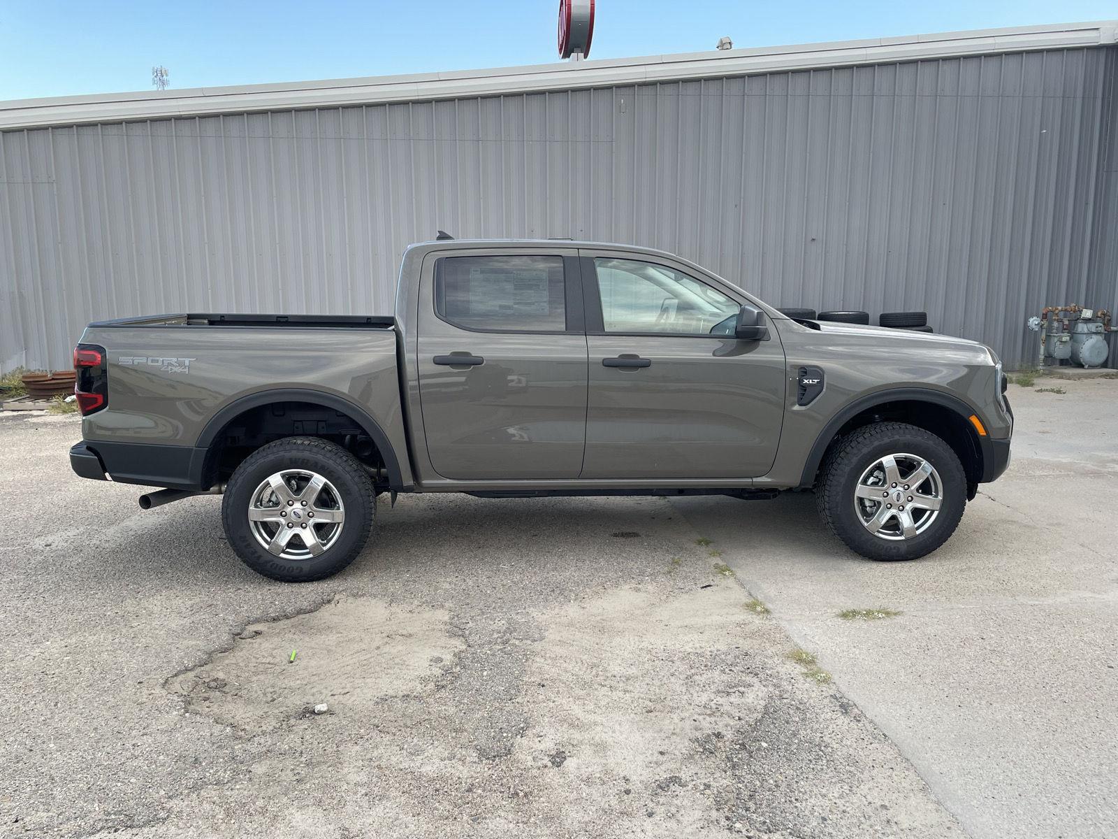 Vehicle photo 7