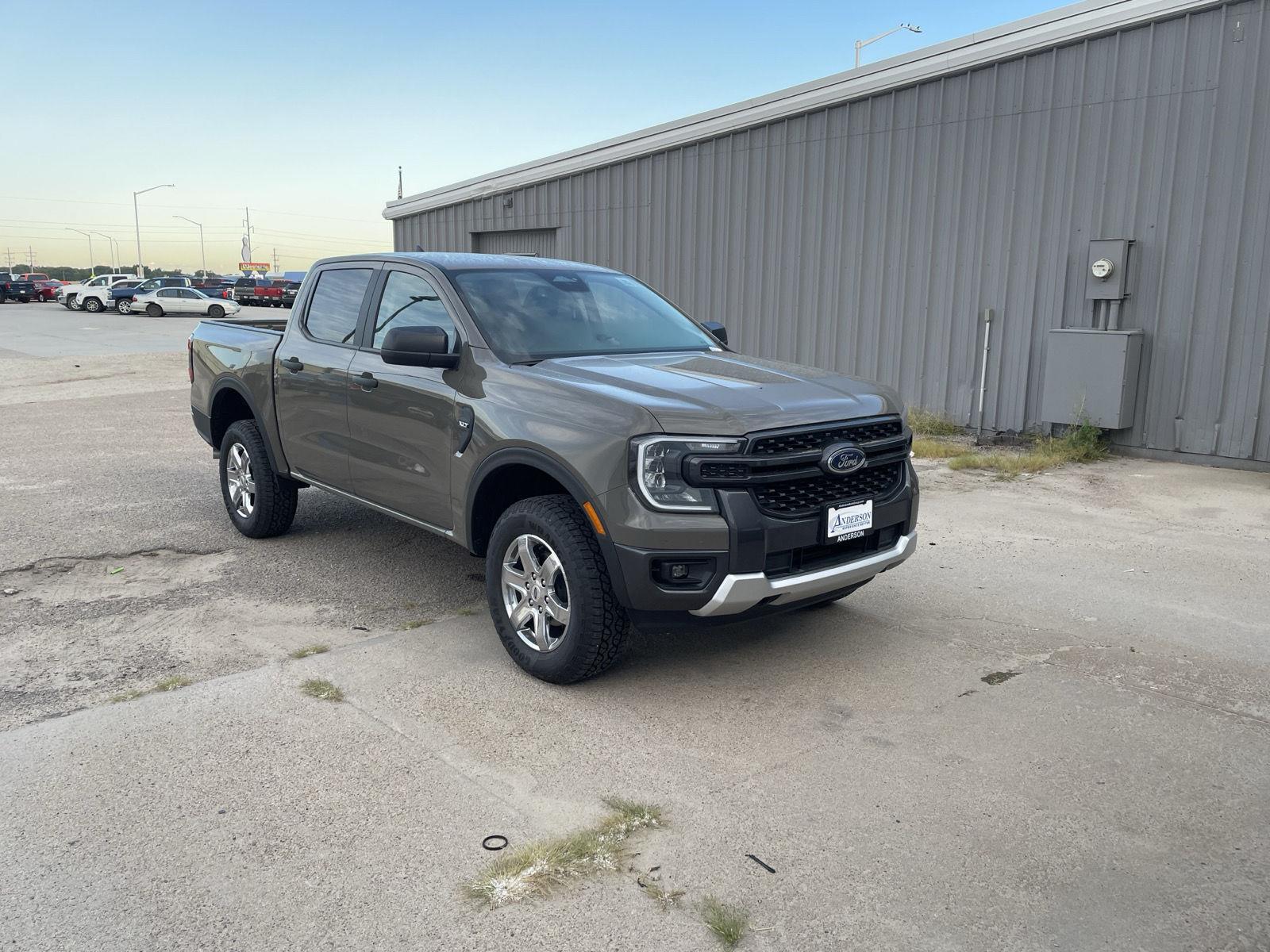 Vehicle photo 8