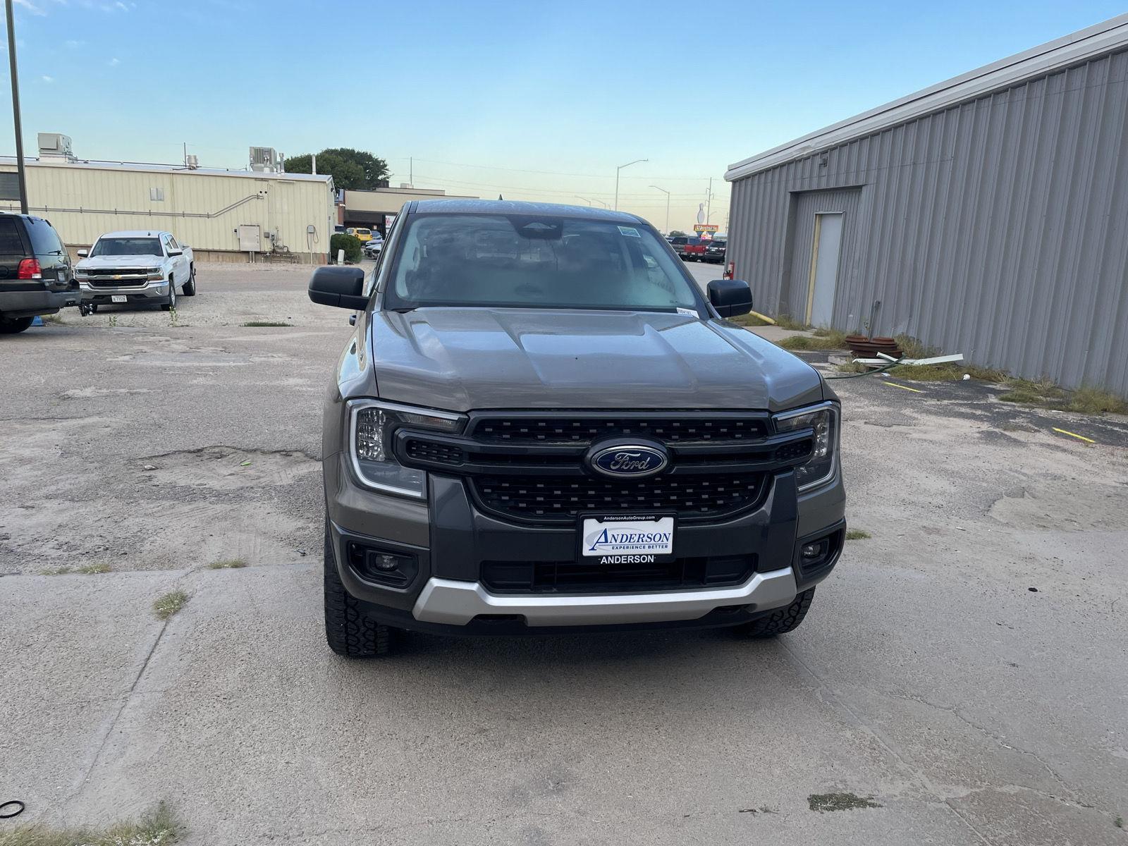Vehicle photo 9