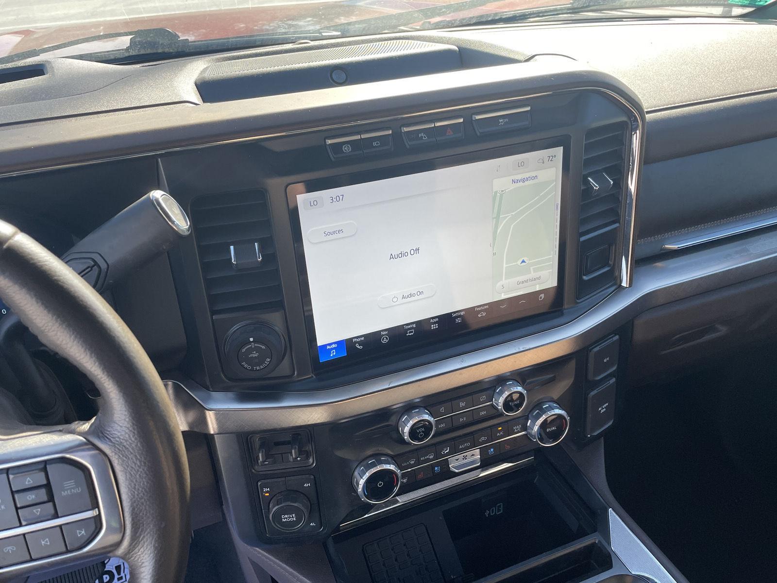 Vehicle photo 16