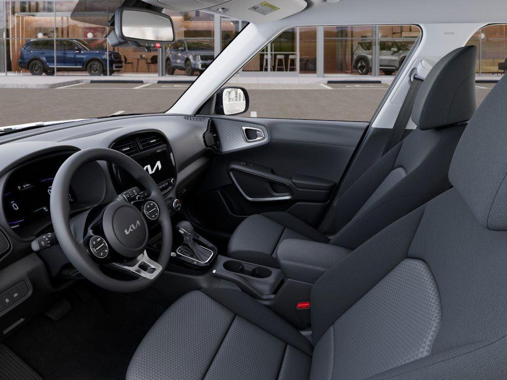 2025 Kia Soul LX photo 17