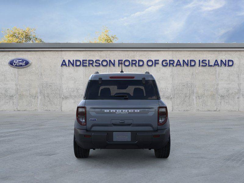 Vehicle photo 5