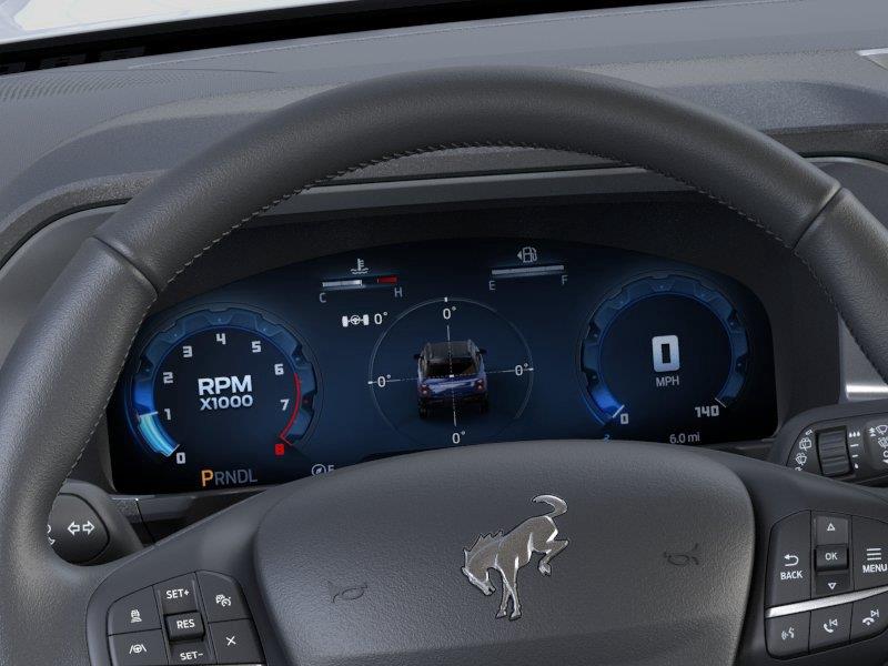 Vehicle photo 13