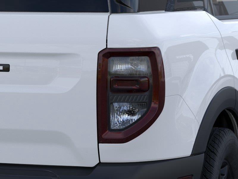 Vehicle photo 21