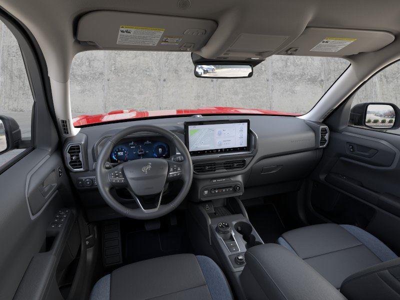 Vehicle photo 9