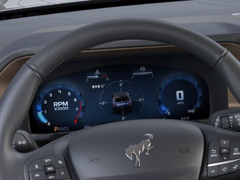 Vehicle photo 13