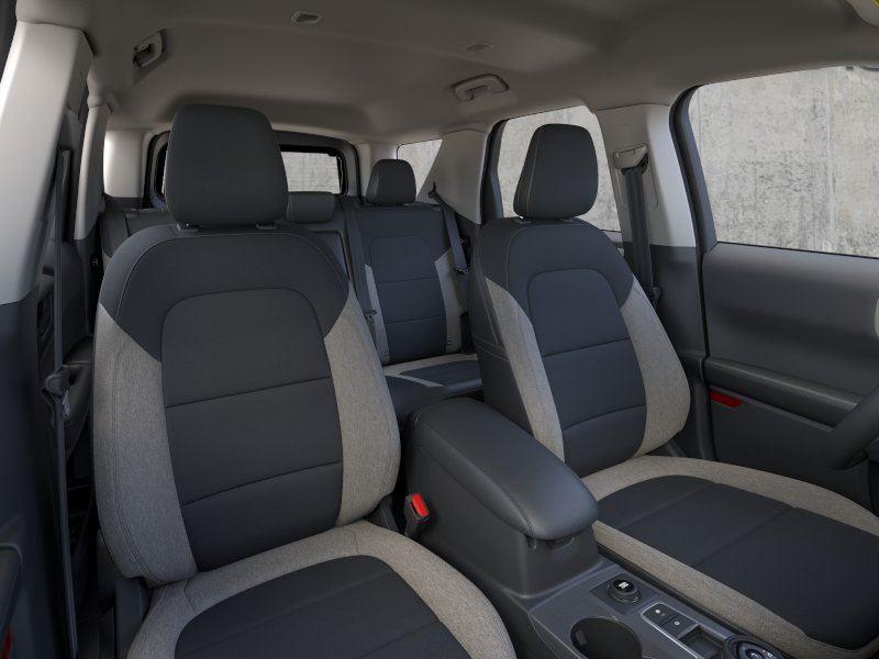 Vehicle photo 10