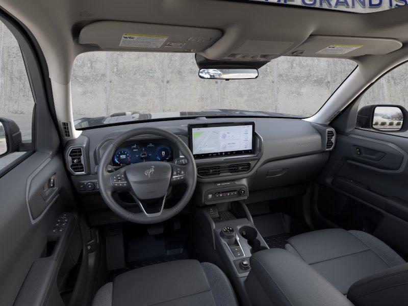 Vehicle photo 9