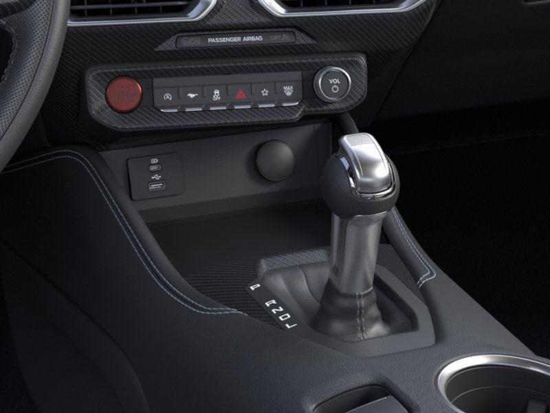 Vehicle photo 15