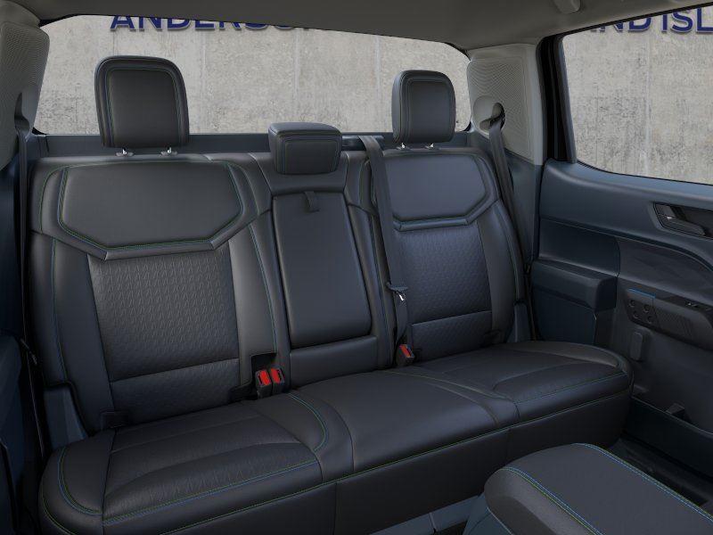 Vehicle photo 11