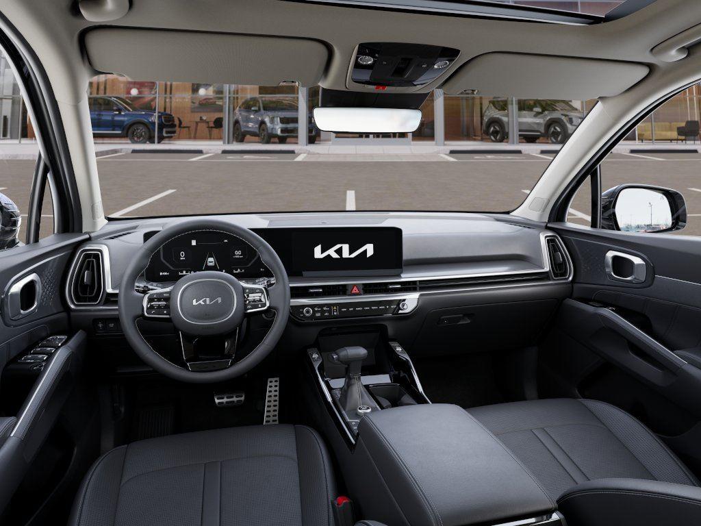 Vehicle photo 14