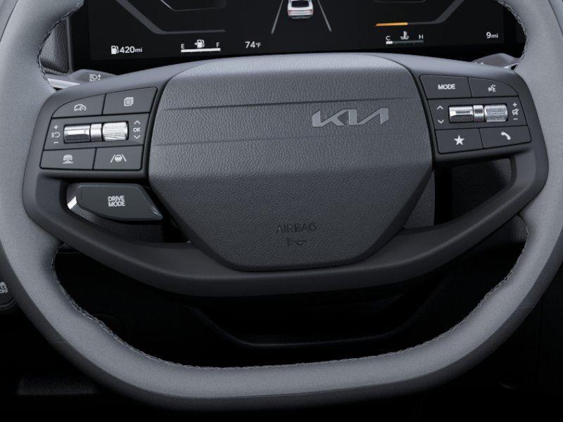 Vehicle photo 22