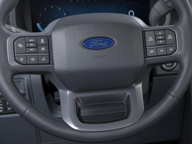 Vehicle photo 12