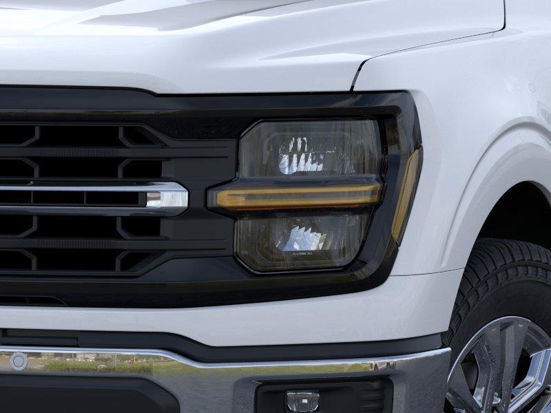 Vehicle photo 18