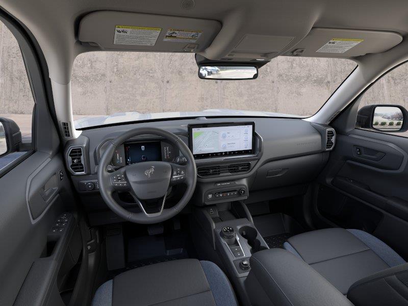 Vehicle photo 9