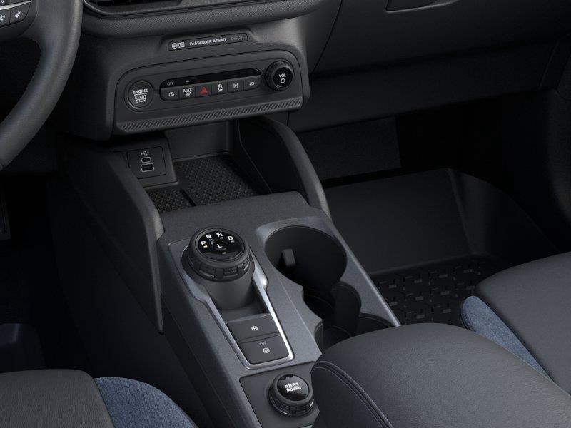 Vehicle photo 15