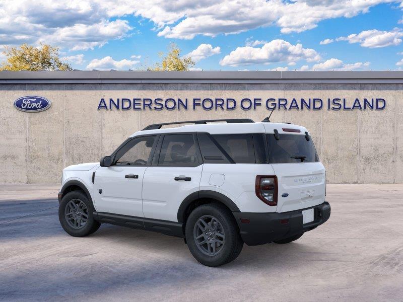 Vehicle photo 4
