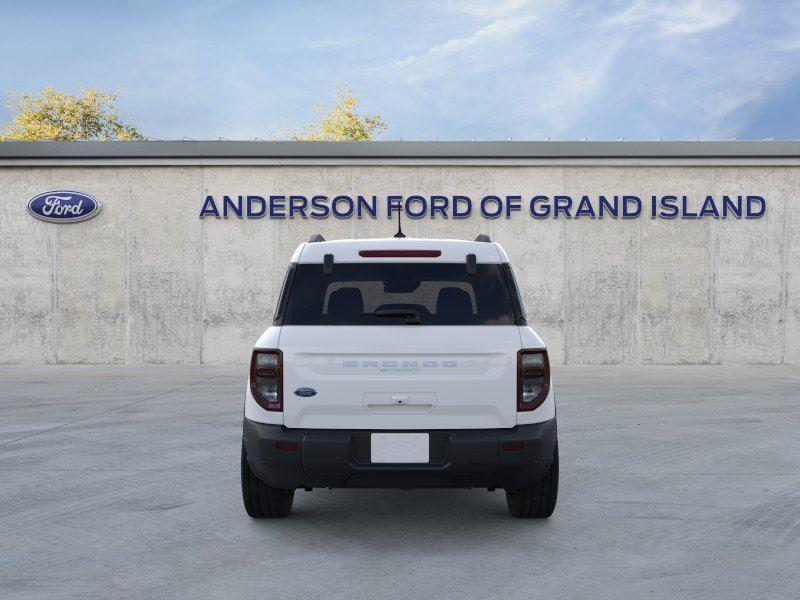Vehicle photo 5