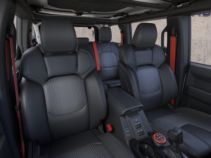 Vehicle photo 10