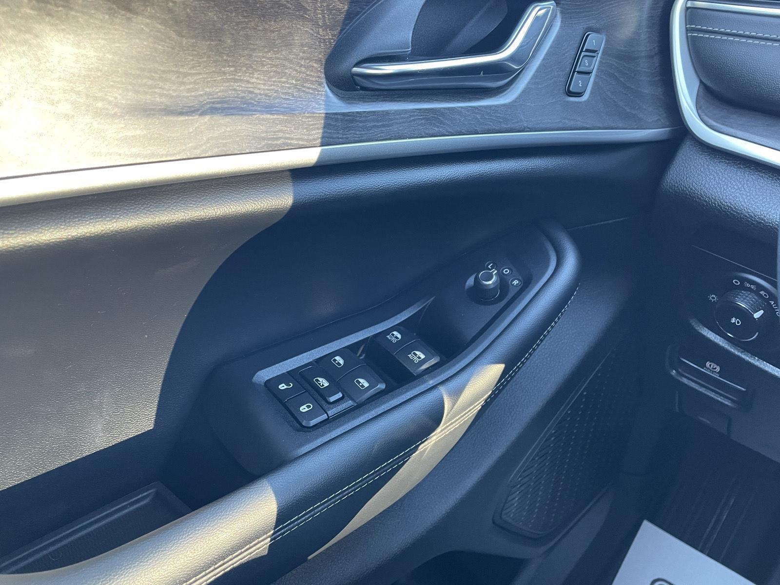 Used 2024 Jeep Grand Cherokee L for sale in Grand Island NE