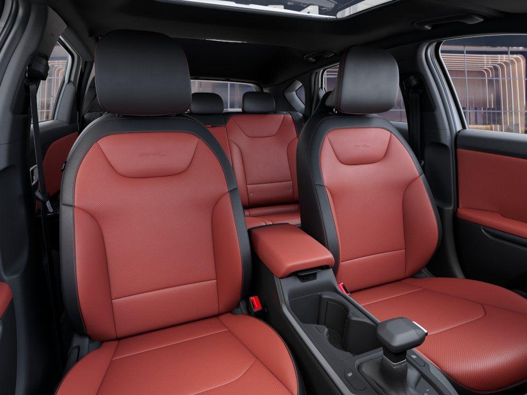 Vehicle photo 15