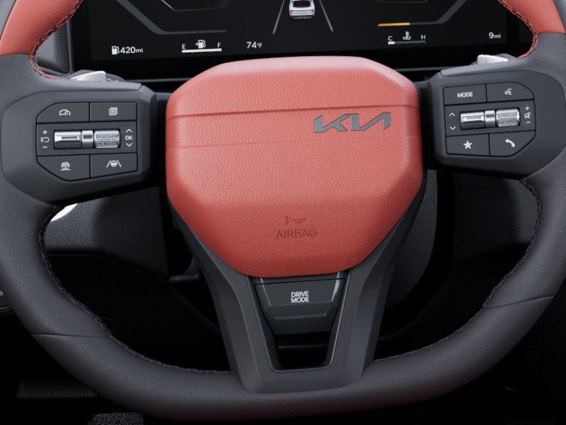 Vehicle photo 22