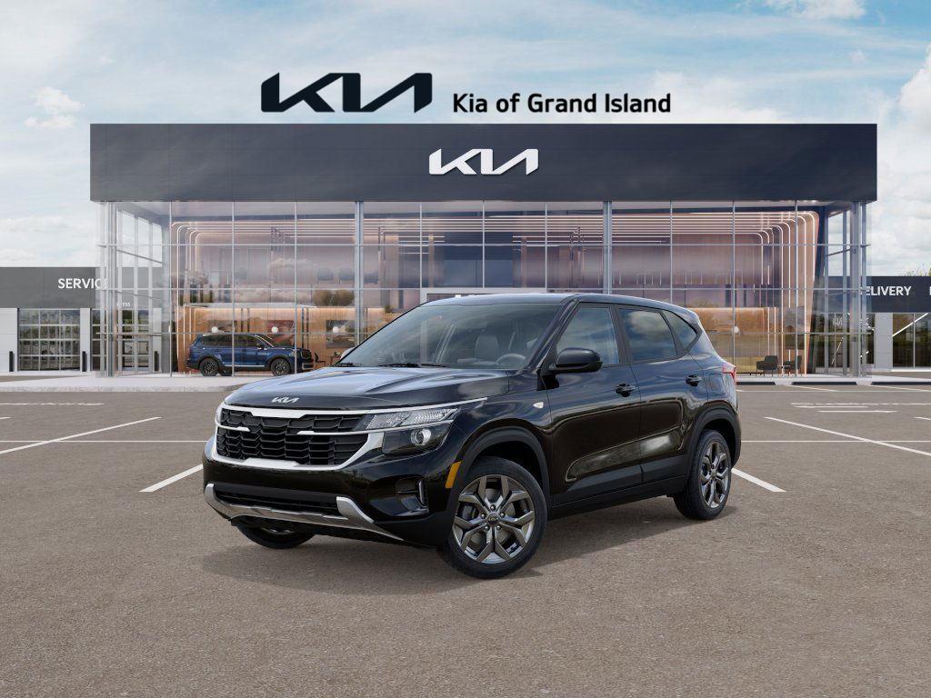 Fusion Black 2026 Kia Seltos LX AWD SUV / Crossover All-Wheel Drive Continuously Variable Transmission