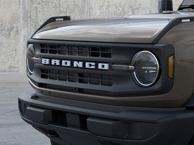 Vehicle photo 38