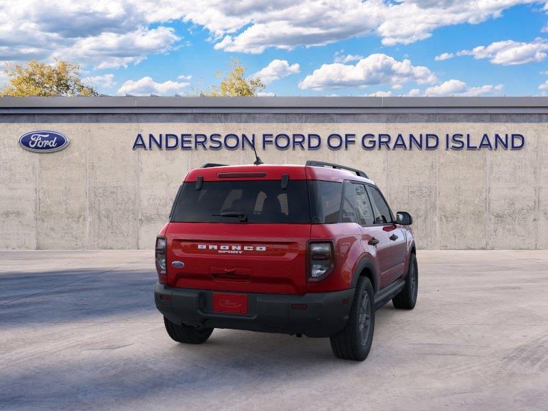 Vehicle photo 8