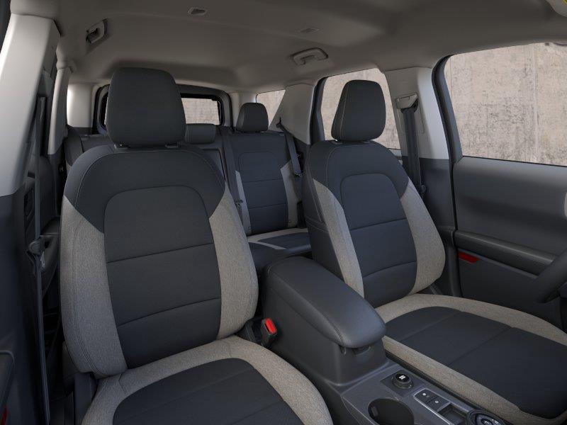 Vehicle photo 10