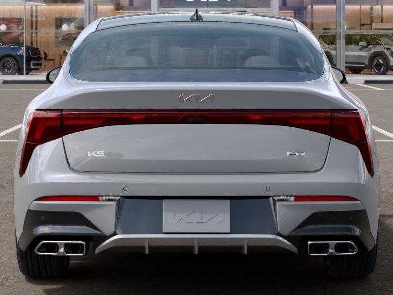 Vehicle photo 13