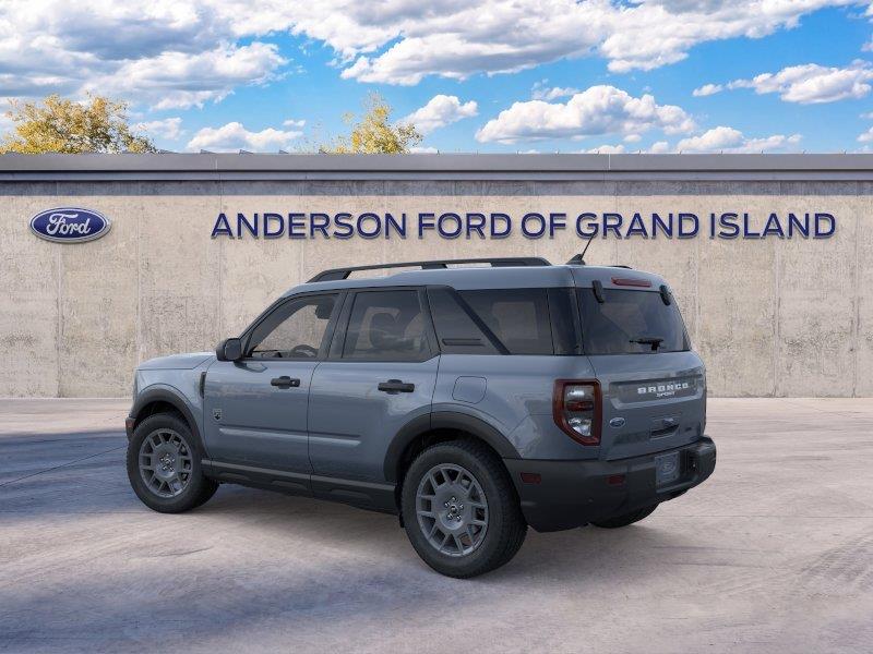 Vehicle photo 4