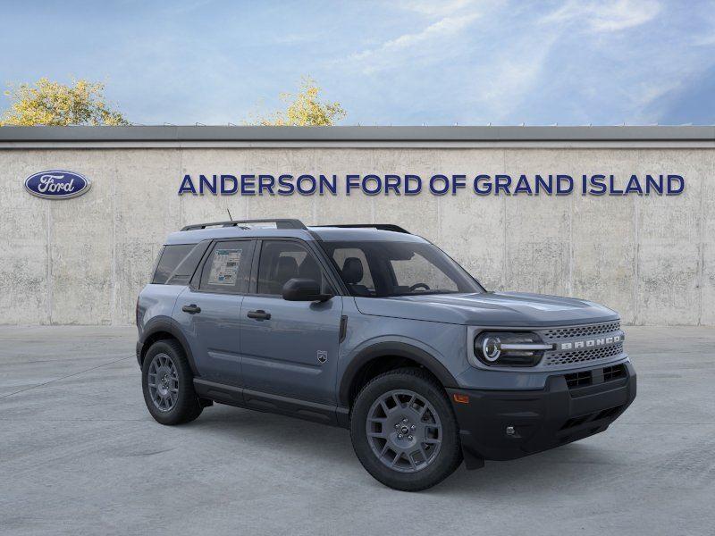 Vehicle photo 7