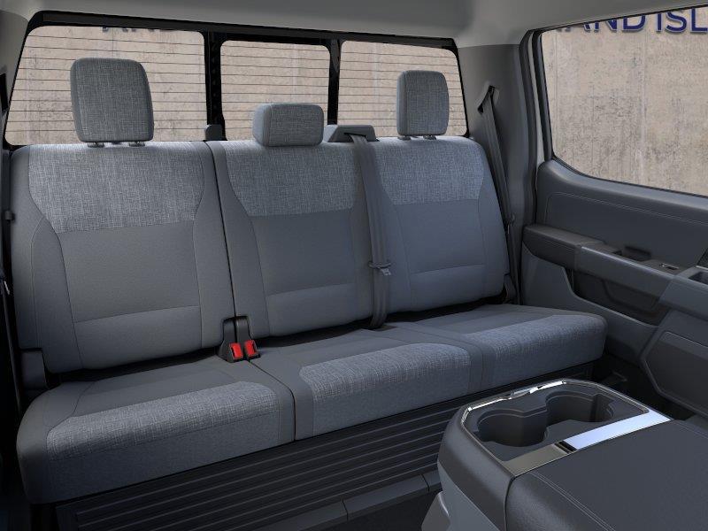 Vehicle photo 11