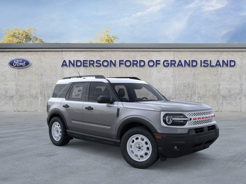 Vehicle photo 7