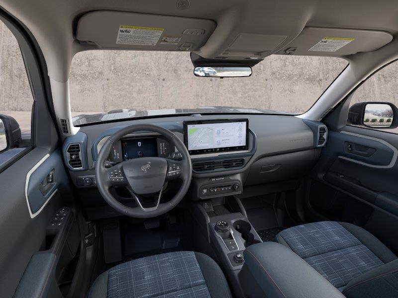 Vehicle photo 9