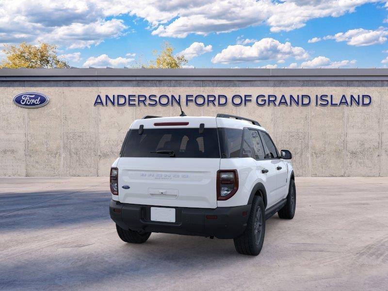 Vehicle photo 8