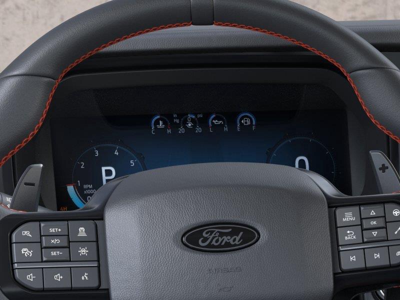 Vehicle photo 13