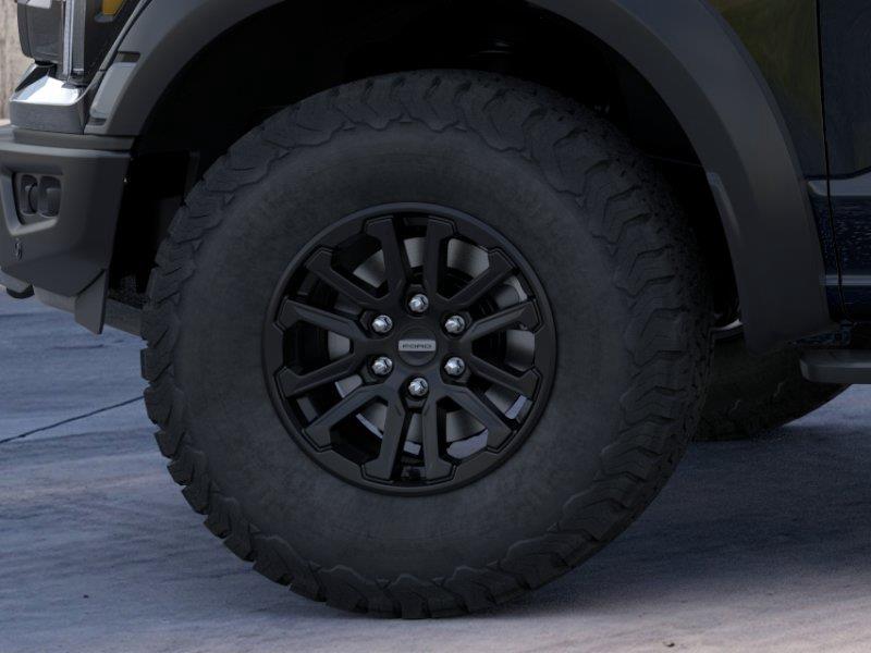 Vehicle photo 19